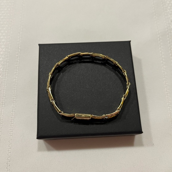 Vintage gold tone bracelet - Picture 5 of 8